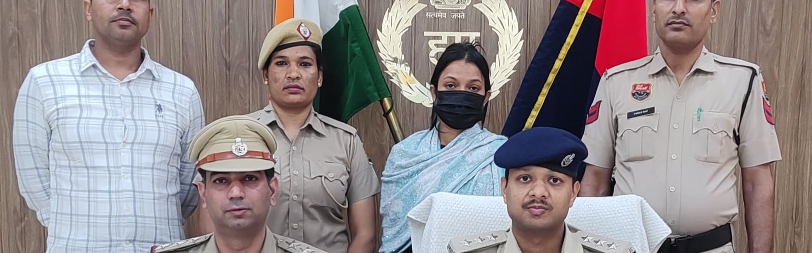 आरोपित महिला कम्बोडिया में साईबर ठगी के लिए संचालित कॉल सेन्टर में करती थी काम, कम्बोडिया से भारत आते ही पुलिस ने आरोपित को नई दिल्ली एयरपोर्ट से किया काबू। कब्जा से ठगी की वारदात को अंजाम देने में प्रयोग किए गए 02 मोबाईल फोन बरामद। आरोपित महिला सहित कुल 16 आरोपियों को गिरफ्तार किया जा चुका है।