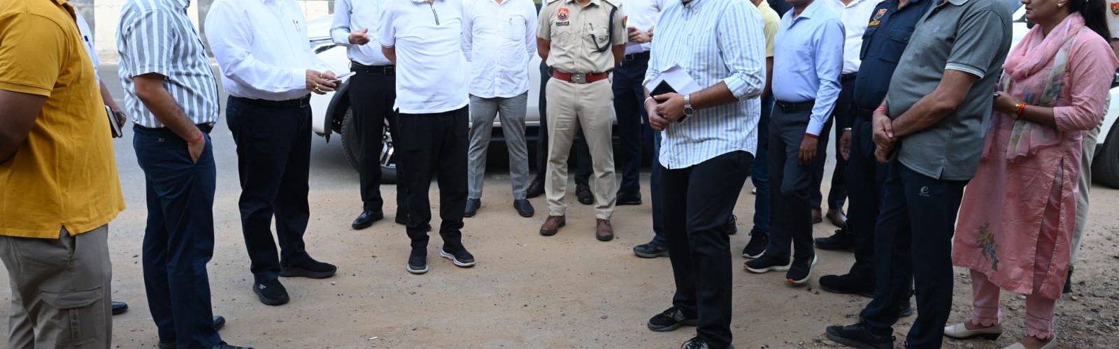 गुरुग्राम, 6 जून। हरियाणा के उद्योग एवं वाणिज्य मंत्री राव नरबीर सिंह मानसून से पहले जलभराव की समस्या से निपटने के लिए सक्रिय रूप से भमिका निभा रहे हैं।