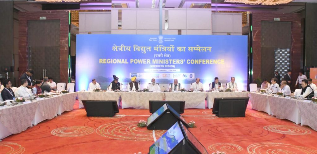 ठप्प न हों, केन्द्रीय ऊर्जा मंत्रालय को मापदण्ड/नीति बनानी चाहिए- विज
