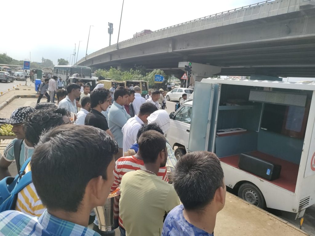 गुरुग्राम पुलिस के SI राजबीर व गुरुग्राम पुलिस की महिला उप-निरीक्षक की बेटी रुचिका द्वारा अमेरिका में आयोजित वर्ल्ड पुलिस एंड फायर गेम्स में पदक जीतने पर पुलिस आयुक्त