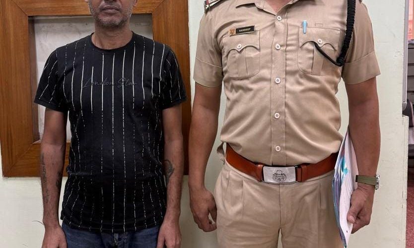 मनी लॉन्ड्रिंग केस में फंसाने का भय दिखाकर रुपए ट्रांसफर करवाकर साईबर ठगी करने के मामले मे 01 आरोपी गिरफ्तार।
