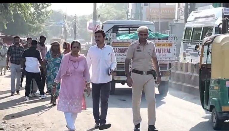 मेयर ने कहा कि स्वच्छ गुरुग्राम मिशन में हर नागरिक की सक्रिय भागीदारी बेहद जरूरी है। केवल नगर निगम या सफाई कर्मचारी ही इस जिम्मेदारी के लिए पर्याप्त नहीं हैं