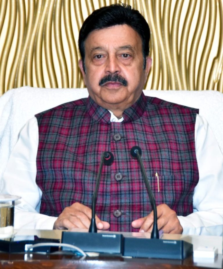 पर्यावरण मंत्री राव नरबीर सिंह ने कहा कि हम सौभाग्यशाली हैं कि दुनिया की सबसे प्राचीन पर्वत श्रृंखला अरावली गुरुग्राम की धरती पर विस्तारित हैं। हमारी सभ्यता, संस्कृति व प्रगति सब पर्यावरण पर निर्भर रहती है।