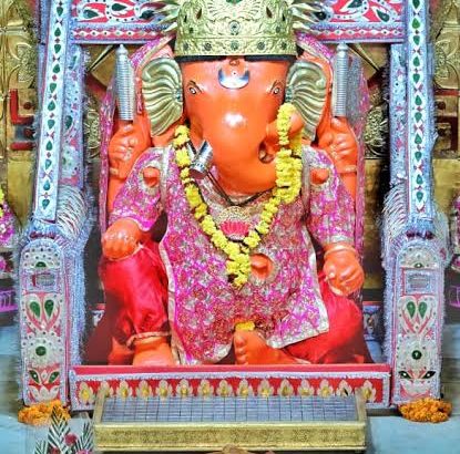 शनि -: मीन राशि उत्तर भाद्रपद नक्षत्र चरण 2 में (नक्षत्र स्वामी शनि)