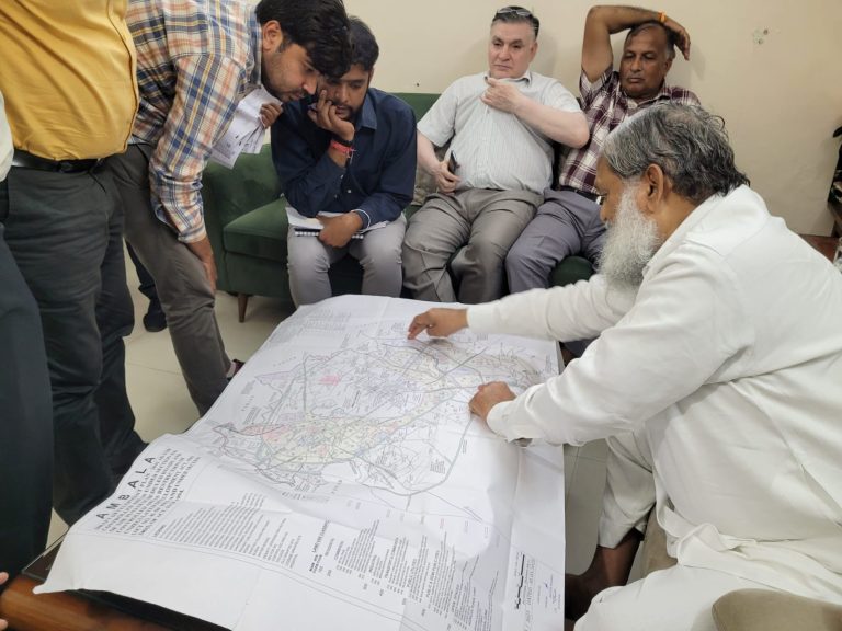 गोदाम/वेयरहाउस निर्माण में क्या सरकार के द्वारा निर्धारित मापदंड या दिशा-निर्देशों की पालना की गई है। क्या