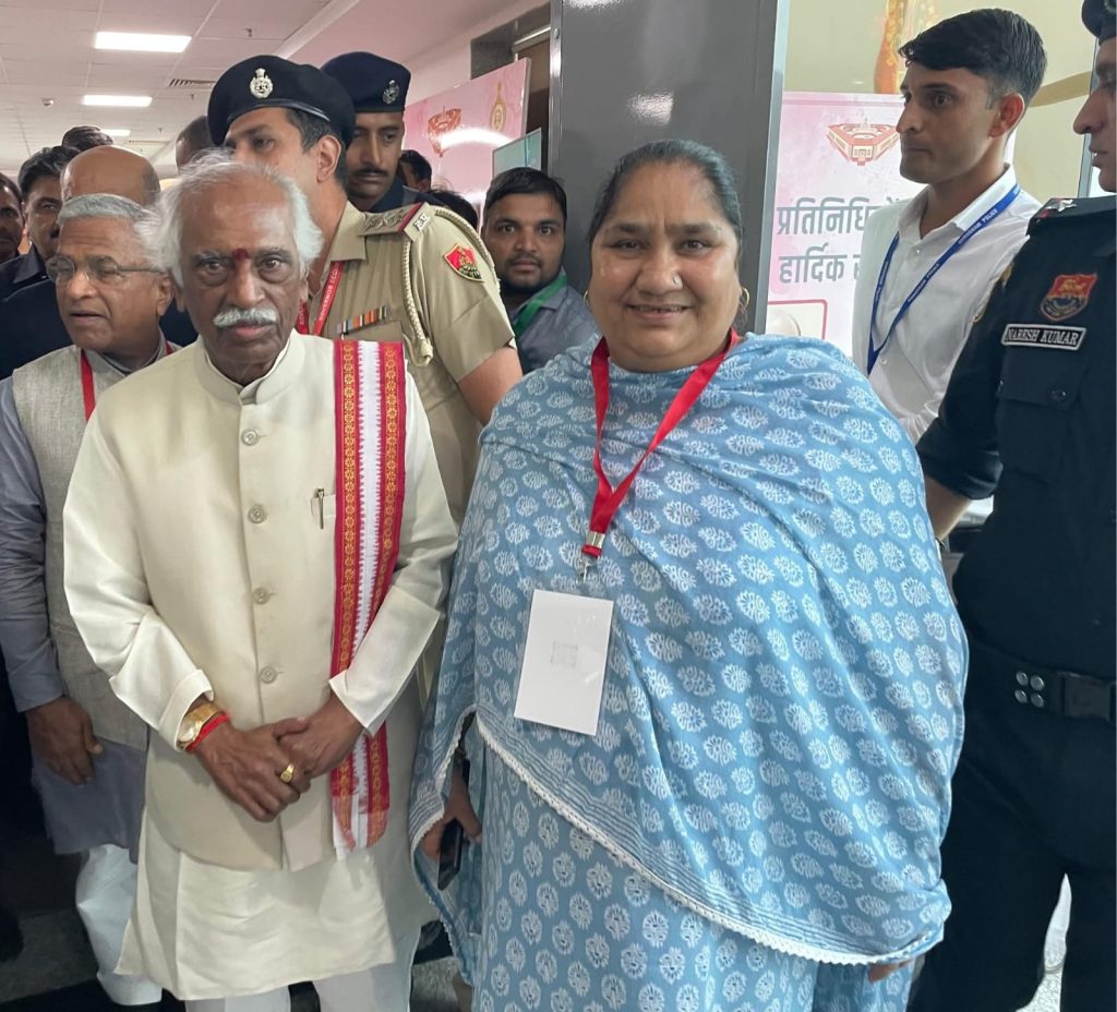 वेस्ट टू वेल्थ की नीति पर कार्य करते हुए तकनीक से बदलें शहरों की तस्वीर - राज्यपाल बंडारू दत्तात्रेय
