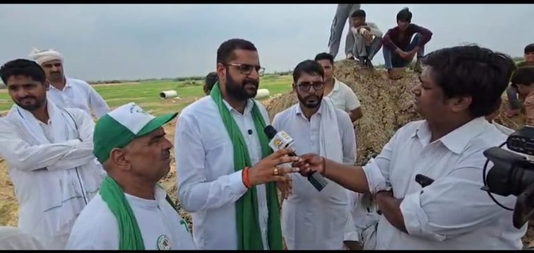 इस अवसर पर गुरुग्राम एचएसआईडीसी की उच्च अधिकारी अरुण गर्ग उनके साथ अमित दलाल सहित काफी अधिकारी मौजूद थे।