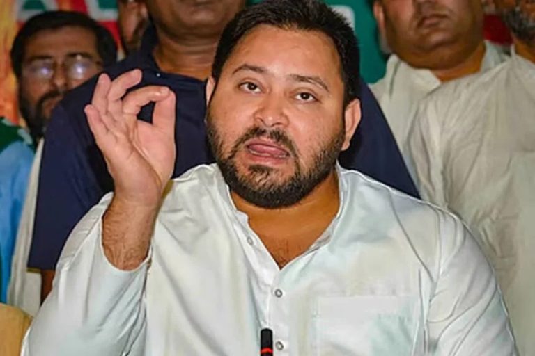आंखों की बायोमेट्रिक तो वोटर वेरिफिकेशन में दिक्कत क्यों?"