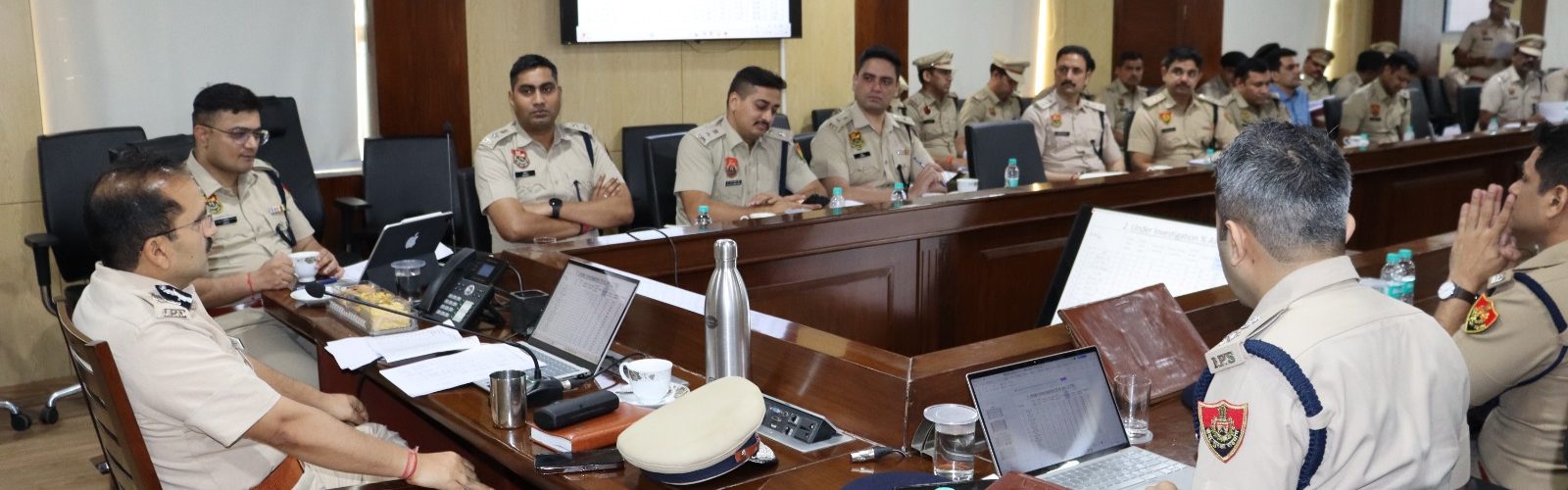 कांवड़ यात्रा को सुगम, व्यवस्थित व सुरक्षित पूर्ण कराने के लिए ,पुलिस अधिकारियों के साथ मीटिंग