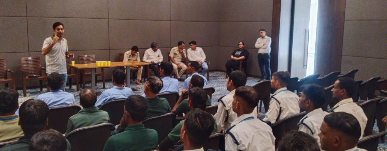 युवाओं को जागरूक करने एवं समाज में सकारात्मक बदलाव का संदेश 