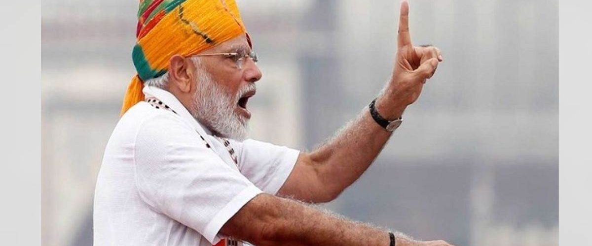 पीएम मोदी ने युवाओं के लिए प्रधानमंत्री विकसित भारत रोजगार योजना का ऐलान किया, जो करीब 3.5 लाख युवाओं के लिए रोजगार के नए अवसर पैदा करेगी। प्राइवेट सेक्टर में नौकरी करने वाले युवाओं को 15000 रुपये दिए जायेंगे . यह राशि दो किस्तों में दिए जाएंगे. पहली किस्त 6 महीने पूरा होने पर तो वही दूसरी किस्त 1 साल पर दी जाएगी।
