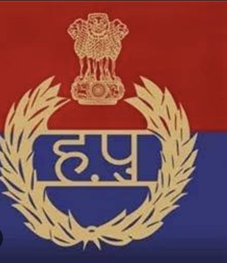 यातायात निरीक्षक जगदेव ने बेहोशी की हालत में लड़की को तुरंत max अस्पताल पहुंचाकर उसकी जान बचाई।