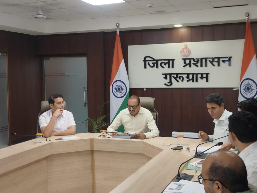 गुरुग्राम को स्वच्छ बनाने के लिए गंभीरता से कार्य करें अधिकारी : आरसी बिढ़ान समीक्षा बैठक के उपरांत मंडल आयुक्त ने किया शहर के सेक्टर 15, 31 व 40 का दौरा और स्वच्छता संबंधित कार्यों का निरीक्षण