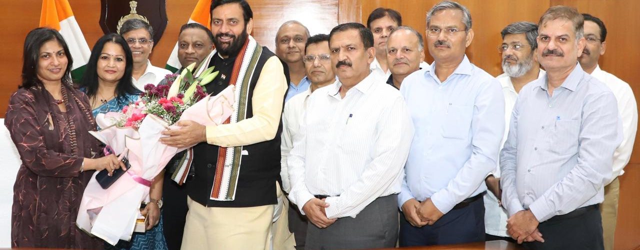 ईमानदारी, निष्ठा और दक्षता से कार्य करते हुए प्रदेश के विकास में सार्थक योगदान देंगे।