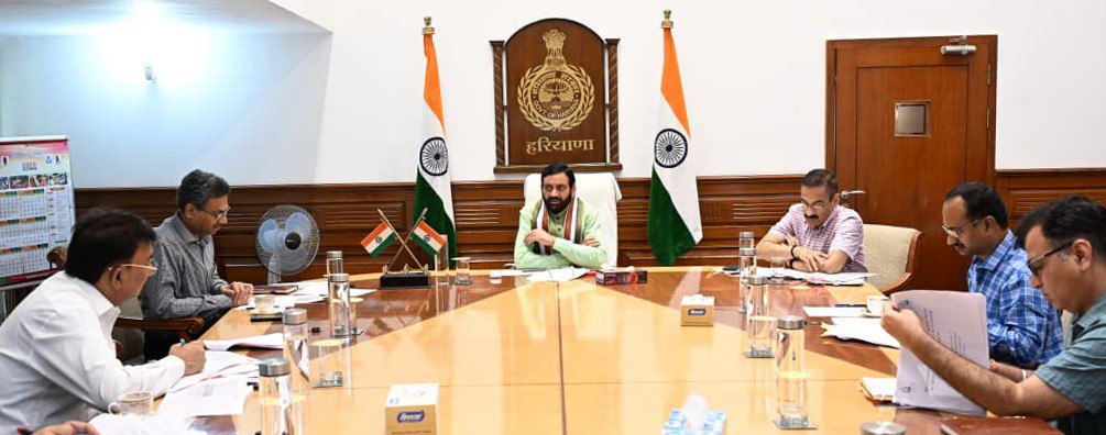 बैठक में जानकारी दी गई कि यमुना वाटर सर्विस सर्कल, भिवानी के तहत 41 परियोजनाओं, यमुना वाटर सर्विस सर्कल, करनाल के तहत 1 तथा यमुना वाटर सर्विस सर्कल, रोहतक के तहत 2 परियोजनाओं पर कार्य किया