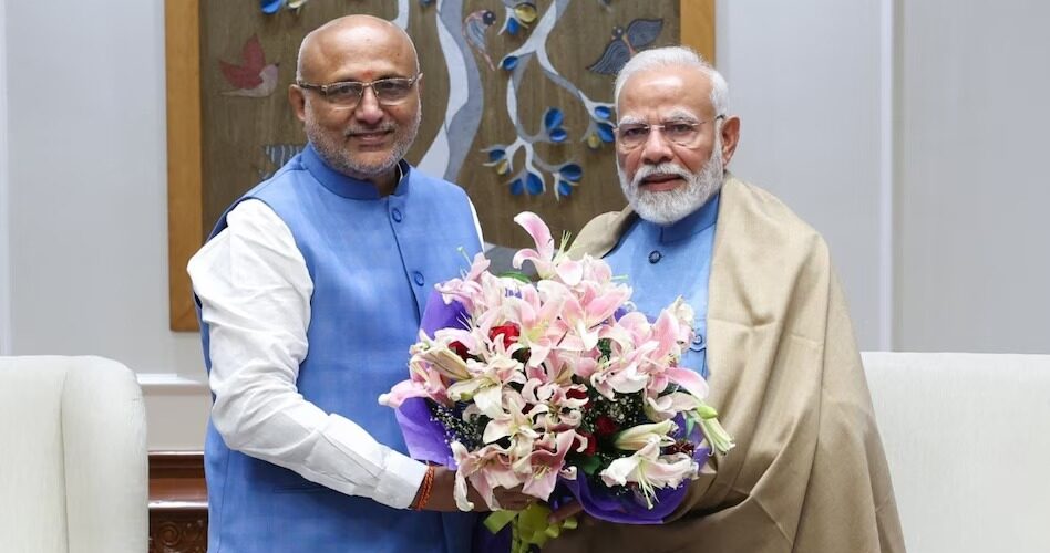 नई दिल्ली, 9 सितंबर 2025: भारत के उपराष्ट्रपति चुनाव के लिए मतदान संपन्न हो चुका है, और एनडीए (वर्तमान सत्ताधारी गठबंधन) द्वारा समर्थित उम्मीदवार, महाराष्ट्र के राज्यपाल सी.पी. राधाकृष्णन, को 452 वोट मिले हैं, जिससे वह देश के अगले उपराष्ट्रपति निर्वाचित हुए हैं।