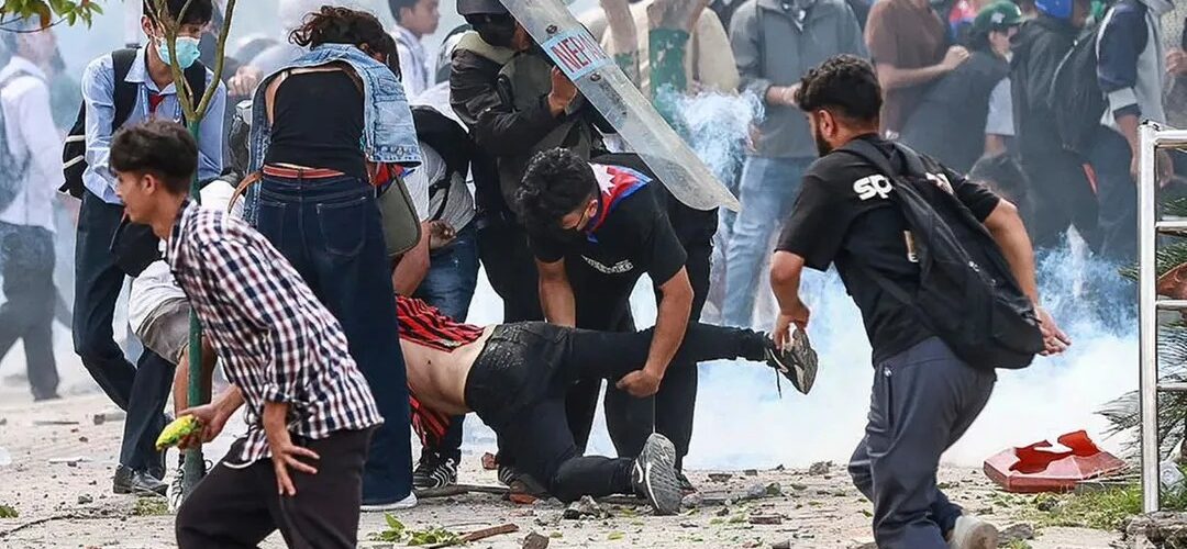 अब सवाल—क्या यह सिर्फ सरकार की नीतियों के खिलाफ नाराज़गी है, या देश में आर्थिक और राजनीतिक असमानता की भी झलक है?