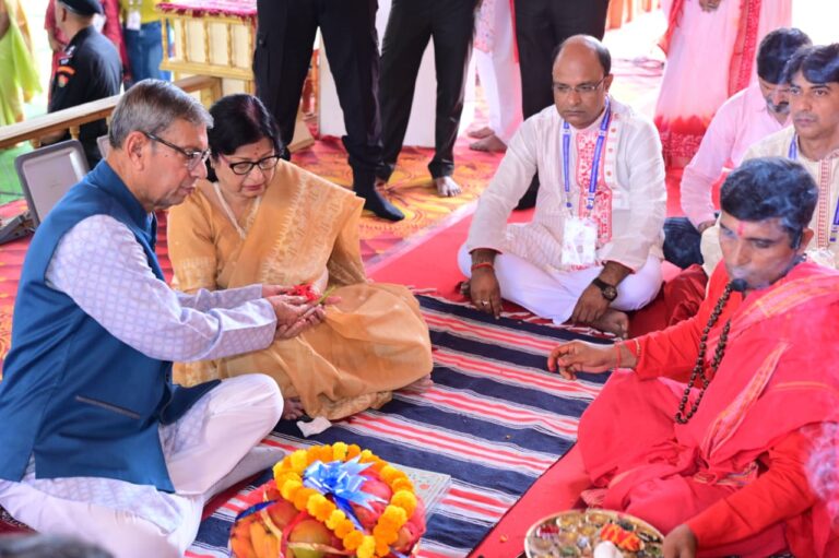 दुर्गा पूजा भारतीय संस्कृति और सभ्यता की निरंतरता का प्रतीक : राज्यपाल प्रो. असीम कुमार घोष राज्यपाल ने प्रदेशवासियों को दुर्गा पूजा की दी शुभकामनाएं