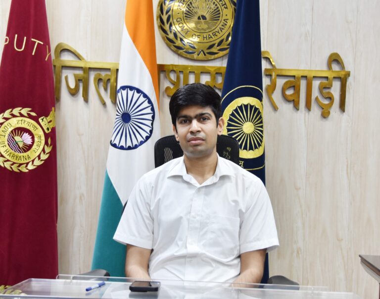 डीसी ने जिला के सभी सरपंचों को गांव में होने वाले विवाह पर नजर रखने, आंगनवाड़ी सभी सुपरवाइजर व आंगनवाड़ी वर्कर को गांव में होने वाले विवाह की सूची तैयार करने, स्कूलों में कोई भी बच्चे का ड्रॉप आउट होने का कारण पता करने के निर्देश दिए।