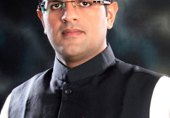 लेटप्रूफ गाड़ी से यूनिवर्सिटी में बदमाशी और डबवाली में मासूम बच्ची की हत्या, ये है हरियाणा की कानून व्यवस्था ? - दुष्यंत चौटाला