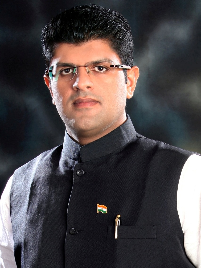 लेटप्रूफ गाड़ी से यूनिवर्सिटी में बदमाशी और डबवाली में मासूम बच्ची की हत्या, ये है हरियाणा की कानून व्यवस्था ? - दुष्यंत चौटाला