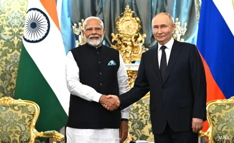 pp87dpko_narendra-modi-vladimir-putin-modi-putin-ians_625x300_05_December_24