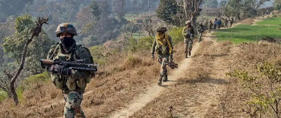 किश्तवाड़ डोलगाम: ऑपरेशन त्राशी-I में जैश-ए-मोहम्मद के 2–3 आतंकी घिरे, हाई-अलर्ट पर सेना-पुलिस-CRPF