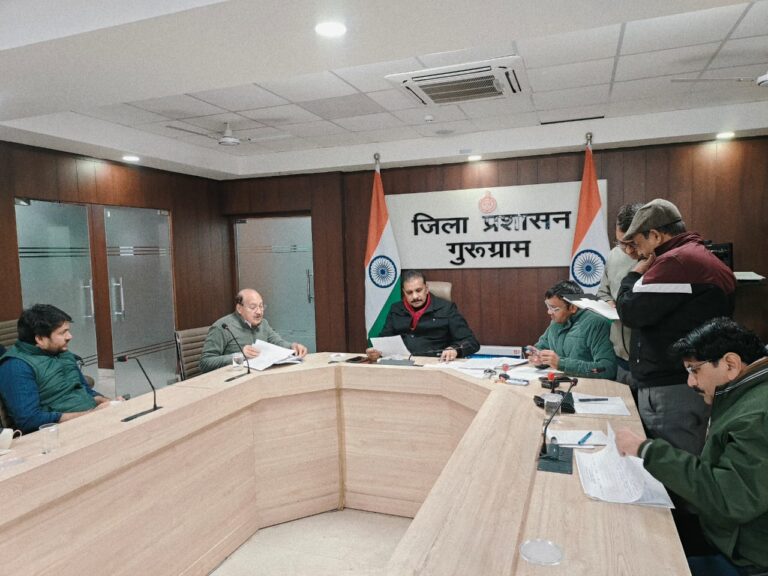 समाधान शिविर बना जनता और प्रशासन के बीच मजबूत सेतु, सीईओ सुमित कुमार ने सुनीं नागरिकों की समस्याएं