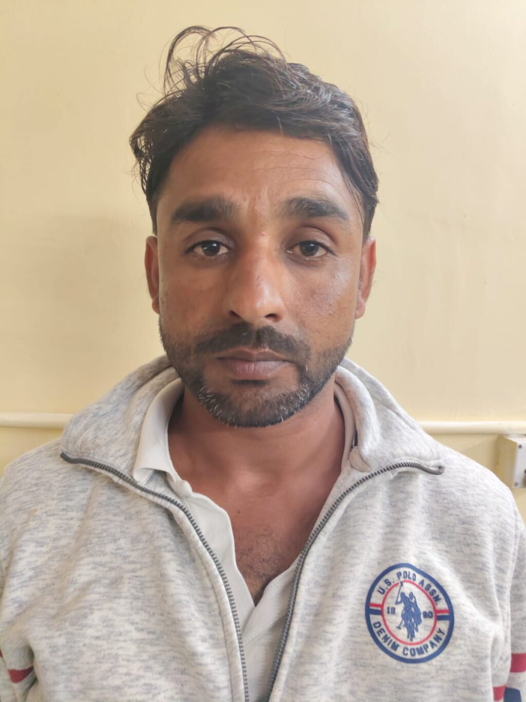 गाड़ी चालकों से मिलीभगत करके फ्लिपकार्ट कंपनी का गाड़ी में सामान लोड करके चोरी करने के मामले में 01 आरोपी गिरफ्तार।