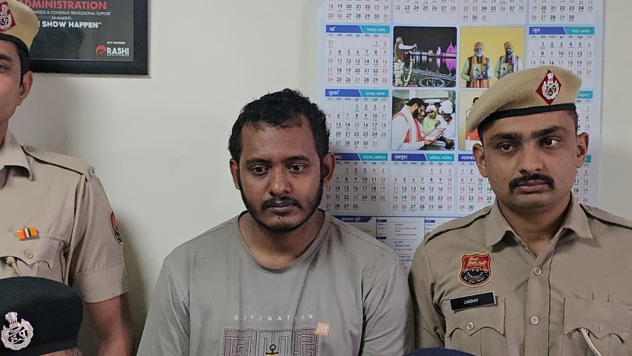 डर का माहौल पैदा करने के लिए बॉम्ब होने की ईमेल भेजने के मामले में एक बांग्लादेशी आरोपी गिरफ्तार आरोपी 9 साल पहले अवैध रूप से आया था बंगलादेश से भारत पश्चिम बंगाल में रह कर बनवाए फर्जी कागजात