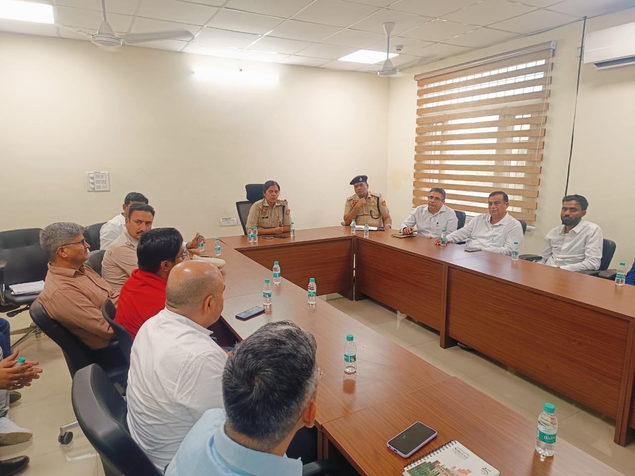 आईएमटी मानेसर में श्रमिकों की हड़ताल को लेकर महत्वपूर्ण बैठक आयोजित, कंपनियों को दिए सख्त निर्देश श्रमिकों के वेतन, शांति व्यवस्था व पारदर्शिता सुनिश्चित करने पर दिया गया विशेष जोर