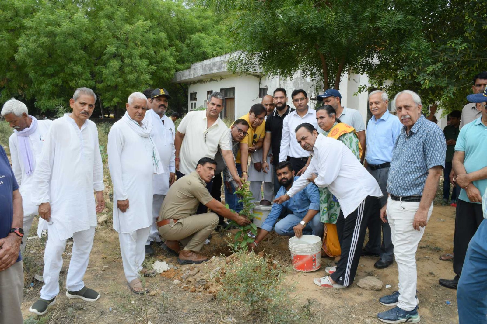 एक व्यक्ति – एक पौधा" अभियान वर्तमान समय की महती आवश्यकता है।