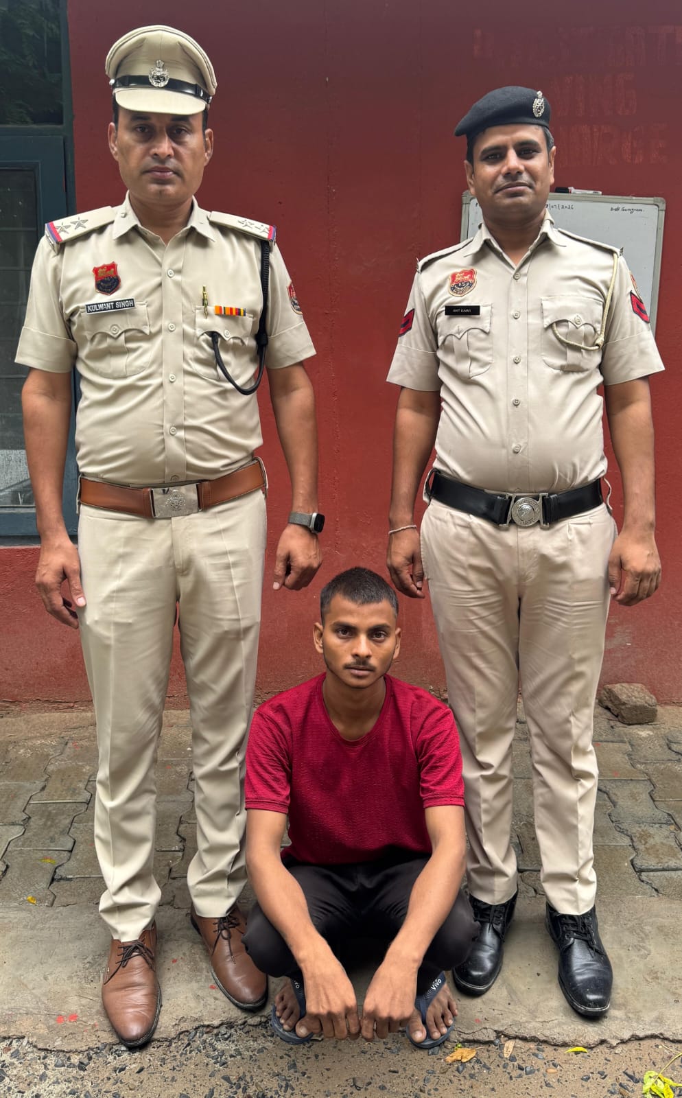 गुरुग्राम में पत्नी के चरित्र पर शक, पति ने चुन्नी से गला घोंटकर की हत्या; आरोपी गिरफ्तार