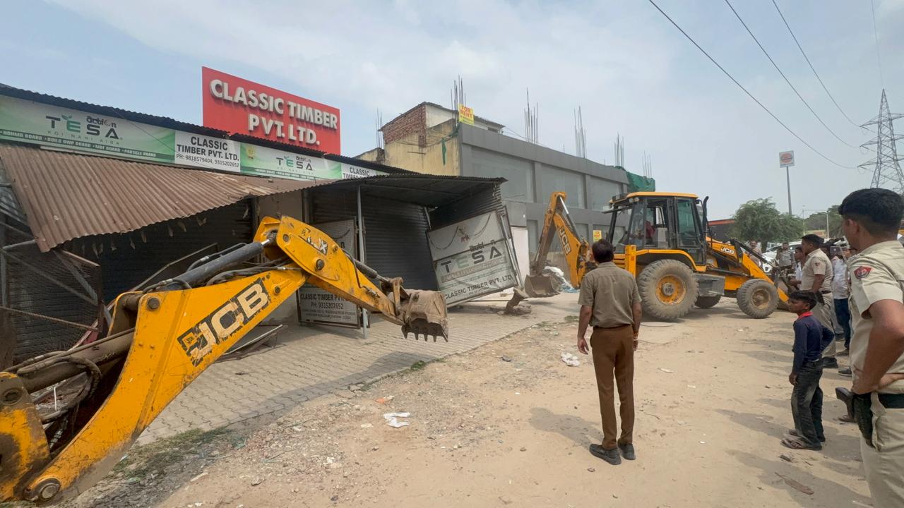 कब्जाधारियों पर GMDA का सख्त एक्शन