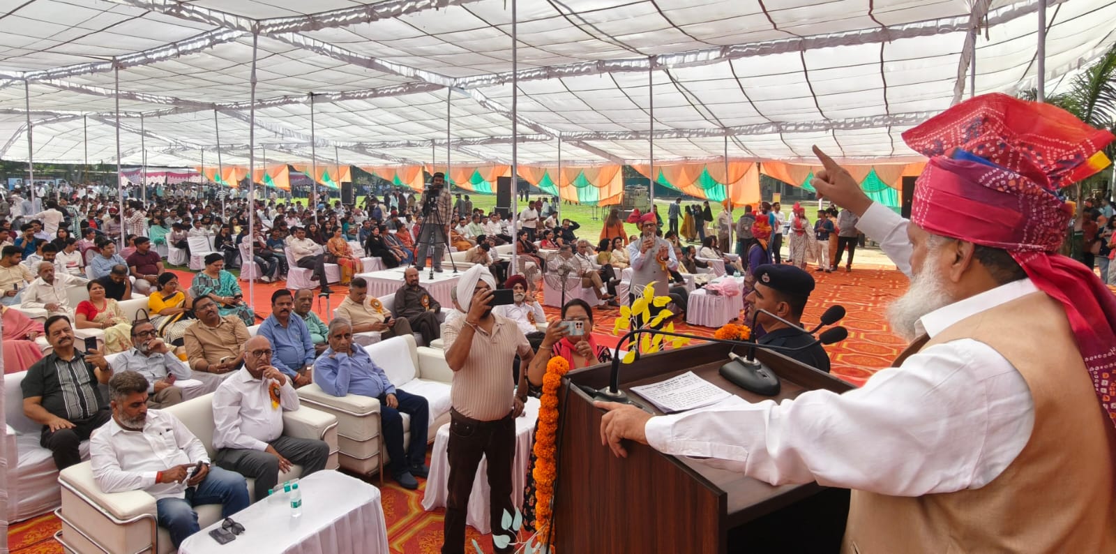 शिक्षा व्यक्तित्व को निखारती है, युवा देश का भविष्य और शक्ति का मुख्य केंद्र: अनिल विज