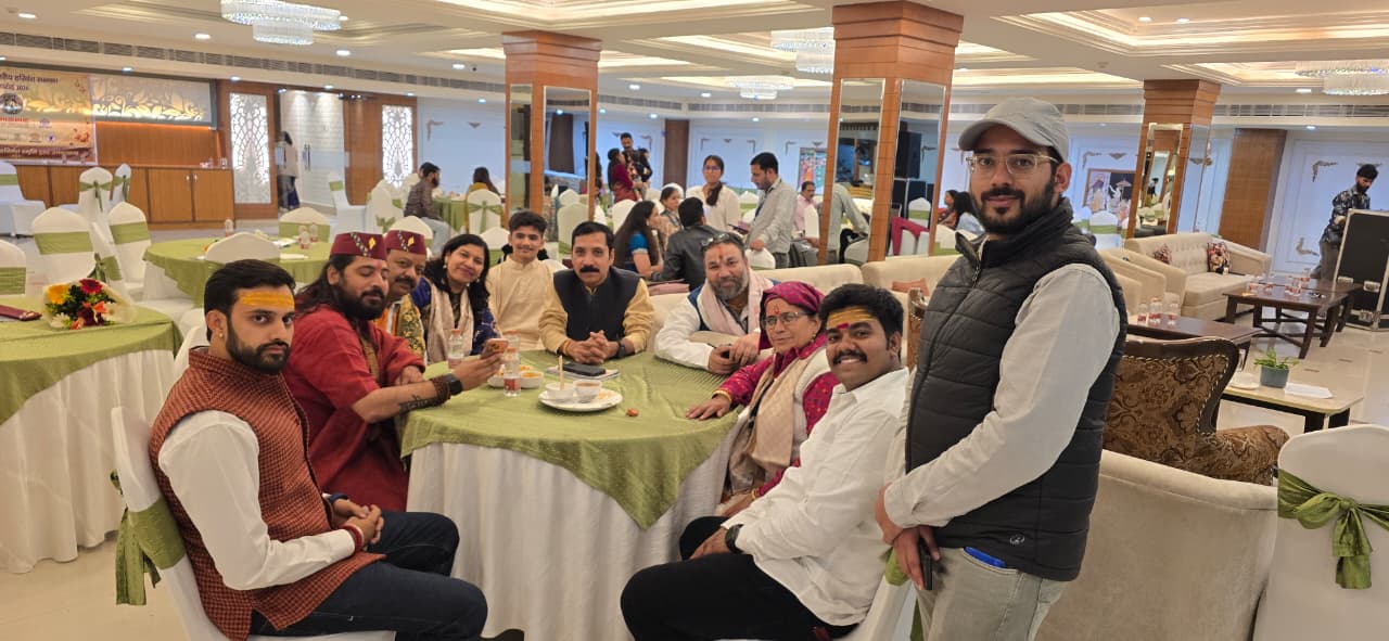 देहरादून में देशभर की प्रतिभाओं का महाकुंभ, 10 राज्यों की विभूतियां अखिल भारतीय हरिवंश सम्मान से सम्मानित समाज सेवा, साहित्य, कला, पत्रकारिता, शिक्षा और लोक संस्कृति के क्षेत्र में उत्कृष्ट योगदान देने वाली हस्तियों का हुआ सम्मान