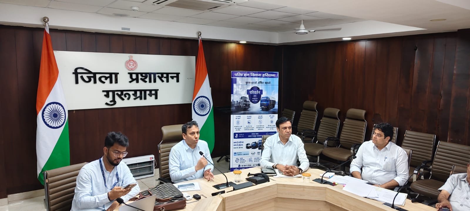 जीवन प्रमाण पत्र के लिए जरूरी होंगे ये दस्तावेज खजाना अधिकारी ने बताया कि जीवन प्रमाण पत्र जमा करवाने के लिए पेंशनरों को अपना आधार कार्ड, बैंक खाते से संबंधित विवरण और मोबाइल नंबर साथ लेकर जाना चाहिए।