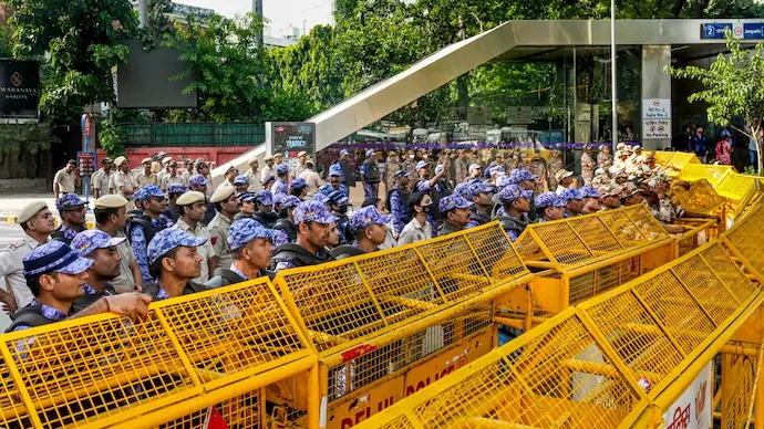 दिल्ली से सटे हरियाणा के बॉर्डर पर सख्ती, CJP प्रदर्शन से पहले राजधानी हाई अलर्ट पर